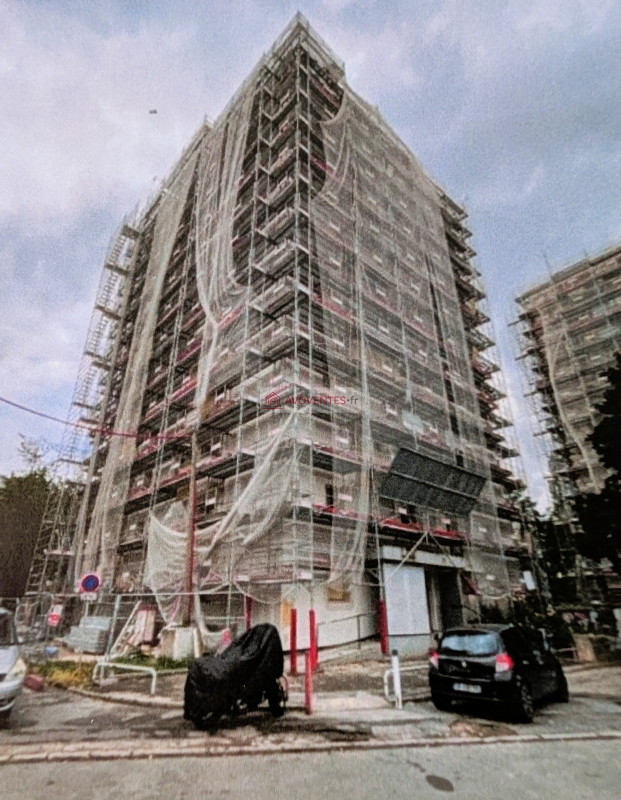 APPARTEMENT + CAVE à AULNAY-SOUS-BOIS — vente aux enchères judiciaires