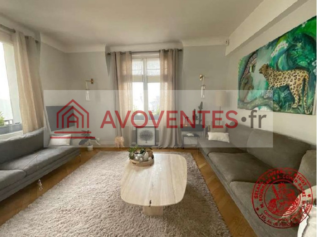 APPARTEMENT + 2 CAVES + 2 PARKINGS / APPARTEMENT à PARIS (VENTE EN 2 LOTS) — vente aux enchères judiciaires