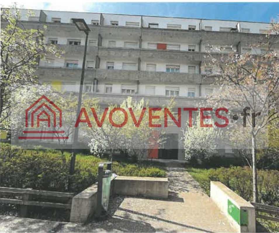 Appartement + cave à ST-ETIENNE — vente aux enchères judiciaires